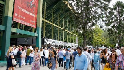 En la calle contigua a las plateas de la cancha 1 habrá un nuevo paseo gastronómico; se hizo una inversión para poner en valor el lugar.