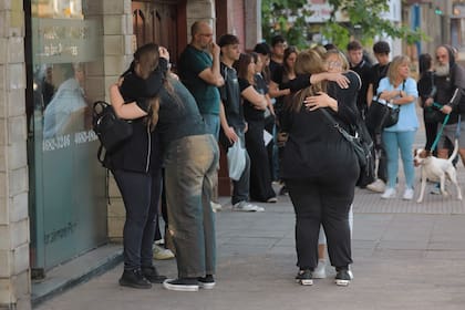 Dolor en el velorio de Nazareno Tobías Isern, asesinado en Esteban Echeverría