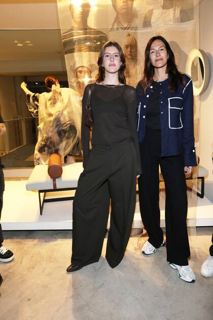 Dolores Trull y su hija Cala Pueyrredón, en el desfile de Martín Churba, Tramando