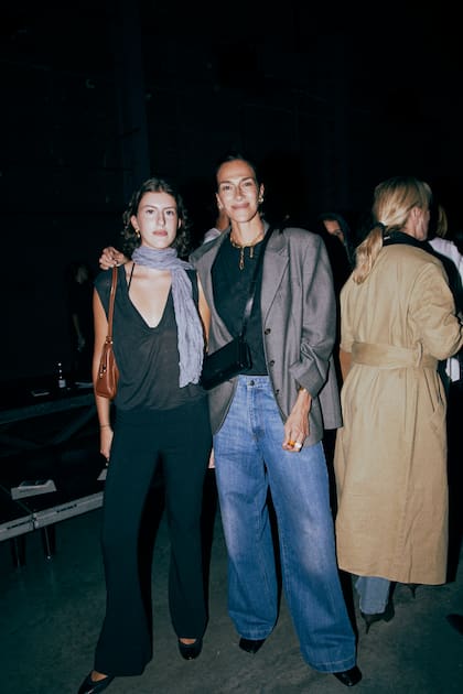 Dolores Trull y su hija, Cala Pueyrredón, en el desfile de Mishka