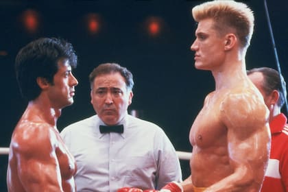 Dolph Lundgren (Ivan Drago) y Sylvester Stallone en una escena de Rocky IV