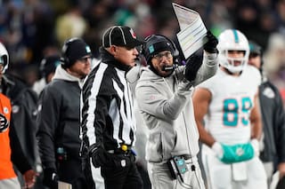 Dolphins despiden al entrenador Mike McDaniel tras una decepcionante temporada de 7-10