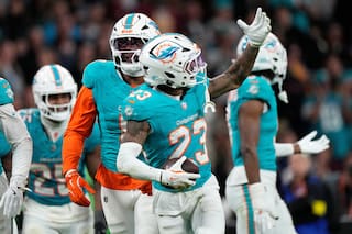Dolphins vencen 16-13 a Commanders en tiempo extra en España