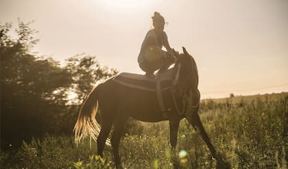 Domadora natural de caballos, María Eugenia Fuentes eligió una forma de ejercer su actividad alejada de las tradiciones, a partir de una historia muy personal