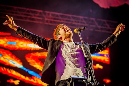 Mark Foster, en acción