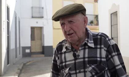 Domingo tiene 101 años y el tres de noviembre espera cumplir los 102