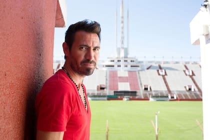 Domínguez asume como entrenador de Huracán