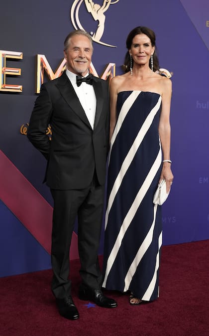 Don Johnson y Kelley Phleger, en la alfombra roja de la última entrega de los premios Emmy