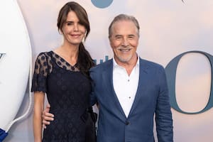 Don Johnson y su esposa, Kelley Phleger, en el estreno de Doctor Odyssey, en California