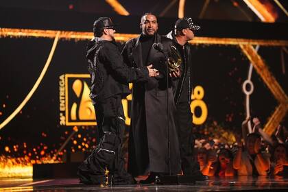 Don Omar recibe el premio Icono Global