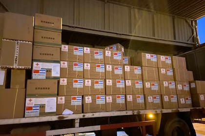 Las cajas donadas por China con insumos médicos
