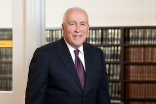 Los jueces lo eligieron para su cargo en Nueva York, pero el DOJ lo despidió el mismo día