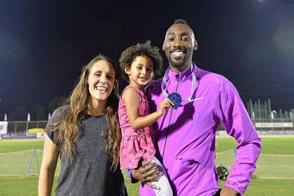 Donald Sanford, con su mujer Danielle Deker y su hija Amy