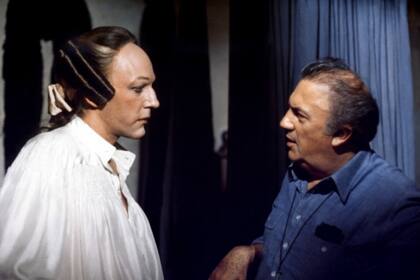 Donald Sutherland con Federico Fellini en el rodaje de Casanova