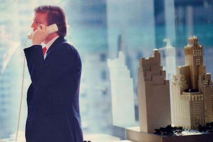 Donald Trump en su oficina