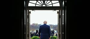 Con pocas resistencias, Trump lleva la “presidencia imperial” de Estados Unidos a un nuevo nivel