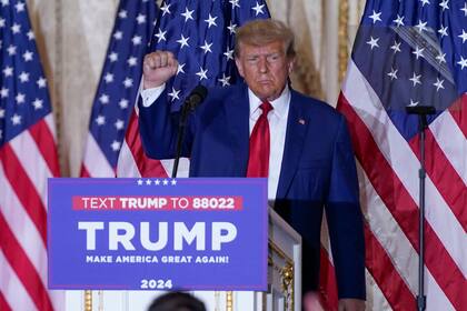 Donald Trump durante un discurso en su mansión de Mar-a-Lago 