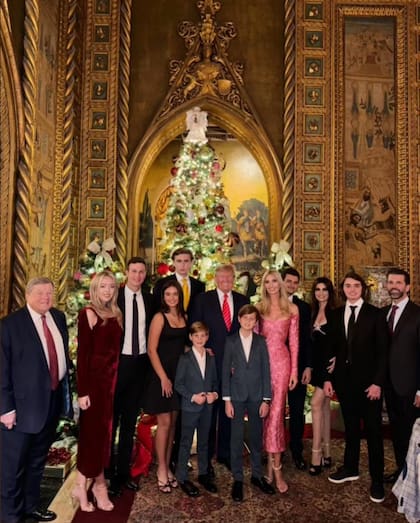 Donald Trump estuvo acompañado de su familia e hijos, sin Melania Trump