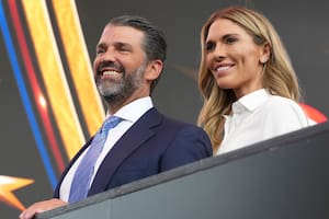 Trump puso en duda la asistencia al casamiento de su hijo en una isla paradisíaca y explicó el motivo