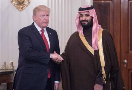 Donald Trump junto a el príncipe heredero saudí, Mohamed Bin Salman