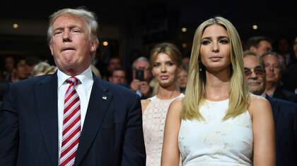 Donald Trump junto a su hija Ivanka en la convención republicana