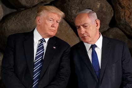 Donald Trump y Benjamin Netanyahu, durante una ceremonia en Jerusalén el 23 de mayo de 2017. (AP/Evan Vucci, Archivo)
