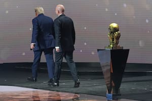 Fútbol o soccer: el negocio entre Trump e Infantino y los “104 Superbowls”