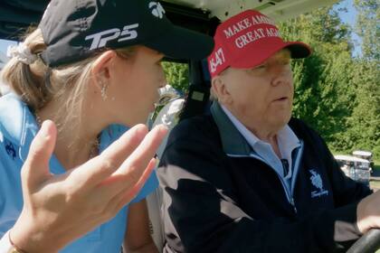 Donald Trump y su nieta, Kai, jugaron golf y compartieron un video