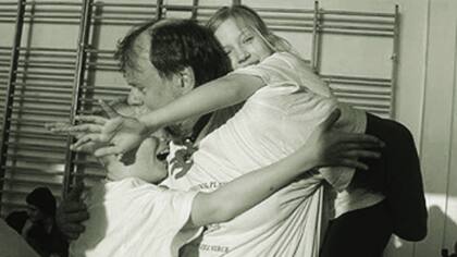 Donaldson, que también es aikidoka, incorporó en su método movimientos de este arte marcial