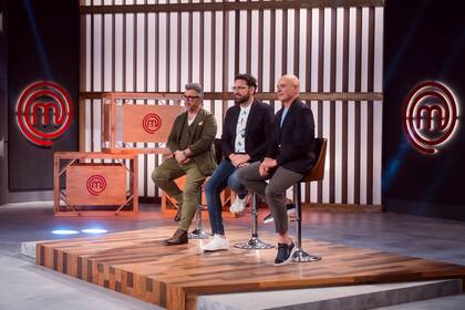 Donato de Santis, Damián Betular y Germán Martitegui, el histriónico jurado de MasterChef