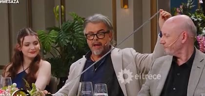 Donato de Santis sorprendió al sacar un centímetro en la mesa de Almorzando con Juana
