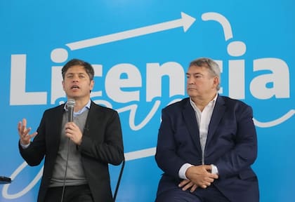 D'Onofrio, en un acto con Kicillof; renunció al ministerio a fines de 2024