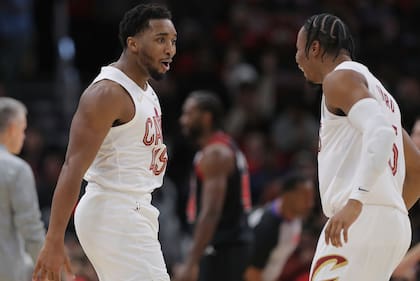 Donovan Mitchell e Isaac Okoro, protagonistas del excelente comienzo de Cleveland Cavaliers en la NBA.