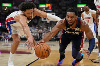 Donovan Mitchell iguala récord de playoffs y Cavaliers vencen 112-103 a Pistons