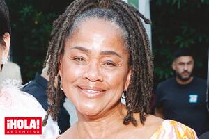Doria Ragland, la mamá de Meghan Markle, tiene 66 años, un título como trabajadora social y trabajó como instructora de yoga y maquilladora en Los Ángeles.