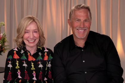 Doris Kearns Goodwin y Kevin Costner durante la conferencia de prensa virtual antes del debut de The West