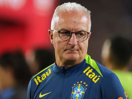 Dorival fue despedido tras la goleada que Brasil sufrió ante la Argentina