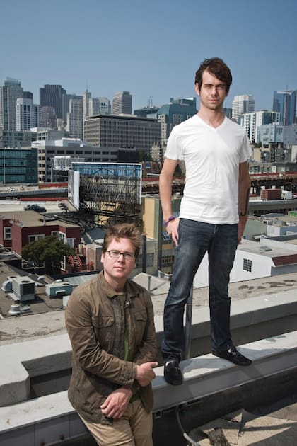 Dorsey con su socio Biz Stone, en 2008. Tras crear Twitter en 2006, Dorsey fue echado dos años después y lo llamaron de nuevo en 2011
