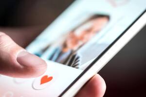 Dos de cada tres personas sospecha o descubrió fehacientemente que uno de sus “match” no es una persona física