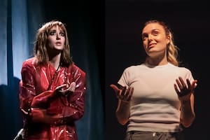 La calle Corrientes y un menú con opciones ‘banda negativa’ para ir al teatro en los días menos pensados