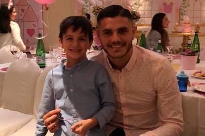 Dos de los galanes de la familia