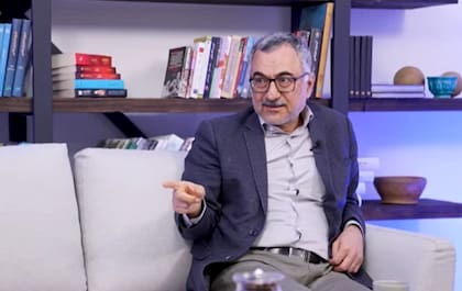 Dos días antes del inicio de las protestas callejeras, Saeed Laylaz dijo que la República Islámica de Irán ha tocado fondo y se ha vuelto corrupta