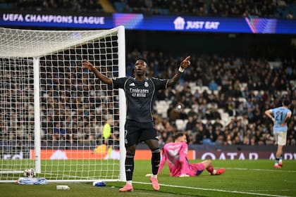 Dos goles de Vinicius Jr. en Ethiad Stadium para la clasificación de Real Madrid, que eliminó con solvencia a Manchester City; ahora el turno de Bayern Munich en un duelo con historia