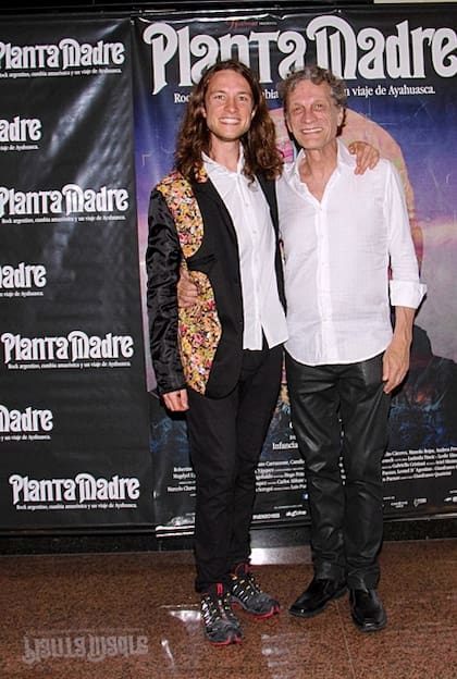 Manu Fanego y Daniel, su padre, dos gotas de agua en lo físico y la misma pasión y sensibilidad artística