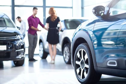 Dos leyes de California buscan combatir las estafas en las ventas de autos