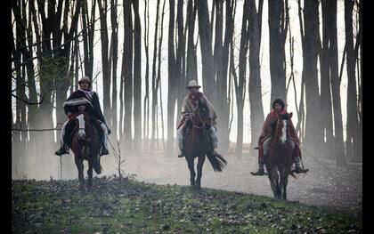 Dos Manzanas (Eduardo Raspo, 2023).