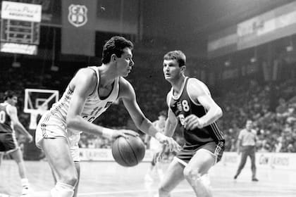 Dos NBA en la final de Argentina 90: el soviético Alexander Volkov (jugaba en Atlanta Hawks) y el yugoslavo Zarko Paspalj (San Antonio Spurs)