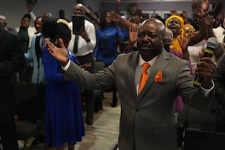 Dos pastores de Ohio se vuelven aliados fieles de migrantes haitianos ante ofensiva de Trump