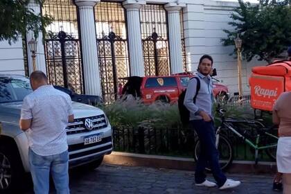 Dos personas quedaron detenidas por el ataque al cementerio