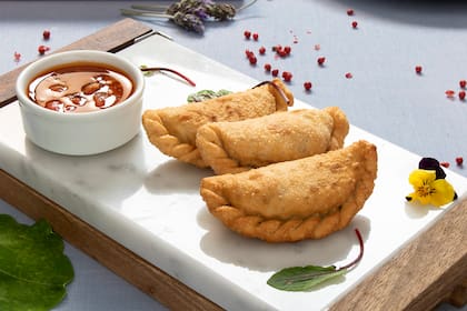 Dos reinas argentinas, las mollejas en el relleno de esta empanada criolla.